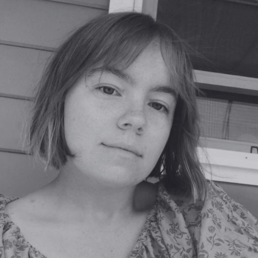 Portrait of Robertson-based artist Bethany Herford, a Southern Highlands painter whose work explores expression, emotion and the natural world through intuitive painting practices.